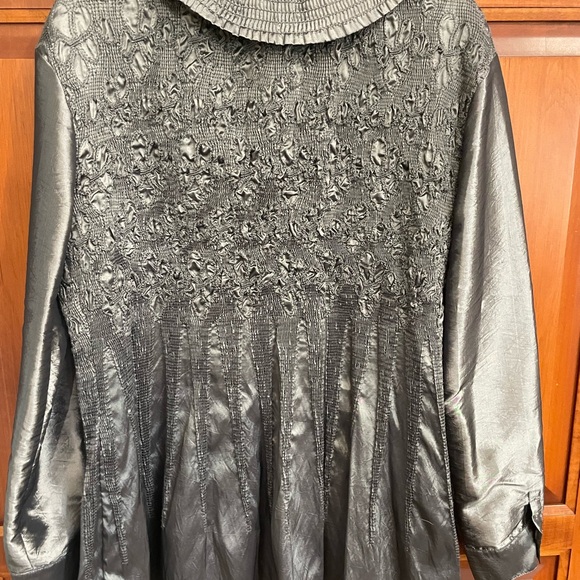 Puli Textured Gray Blouse - Picture 6 of 10